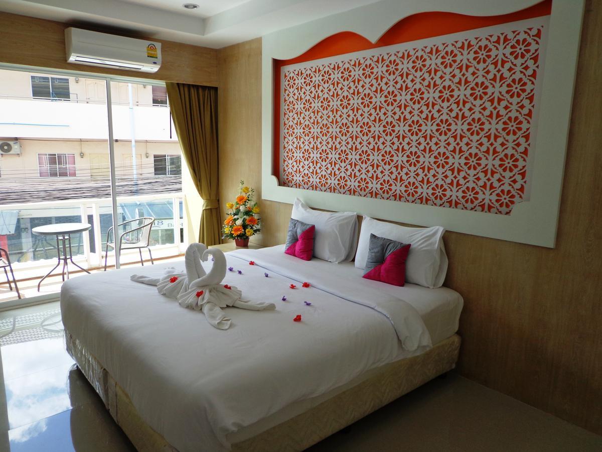 Red Sapphire Hotel Patong Экстерьер фото