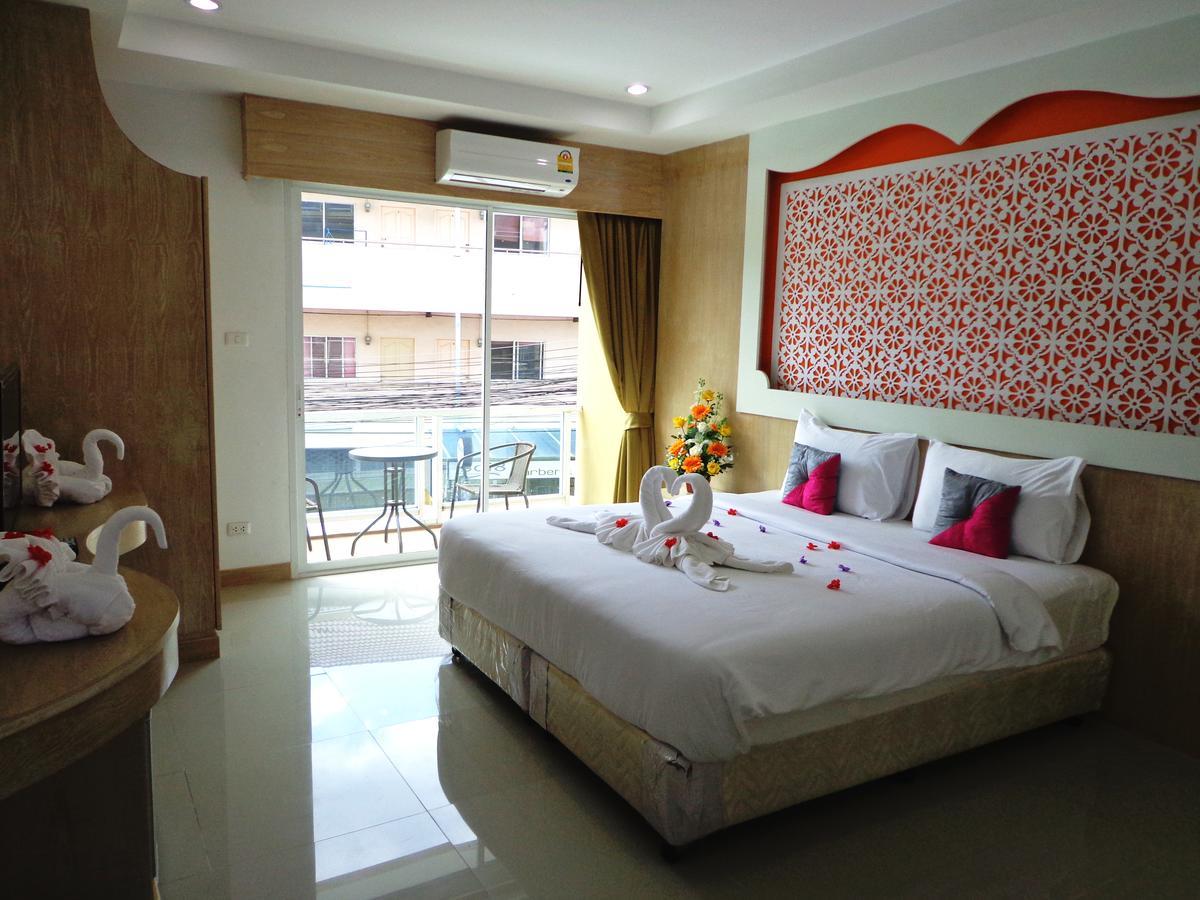 Red Sapphire Hotel Patong Экстерьер фото